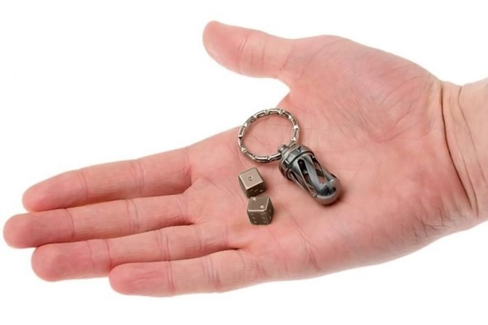 Брелок-капсула с игральными кубиками Acorn Dice Bronze Titanium, Lion Steel, Нержавеющая сталь AISI 440, бронза, L/DD TiBr